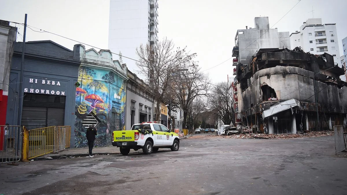 Vecinos y comerciantes del incendio y derrumbe en La Plata fueron aceptados como damnificados