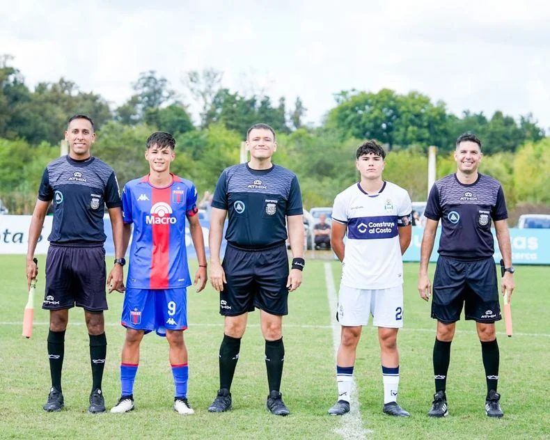 Gimnasia sum&oacute; 10 de 18 puntos posibles en el inicio del Torneo de Juveniles