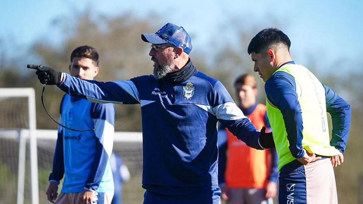 Alejandro Orfila sigue borrando jugadores en Gimnasia