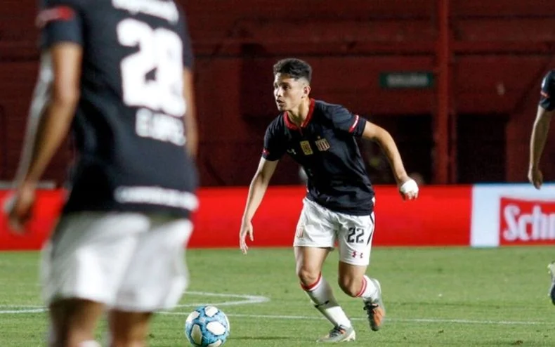 David Ayala en acci&oacute;n con la camiseta de Estudiantes de La Plata