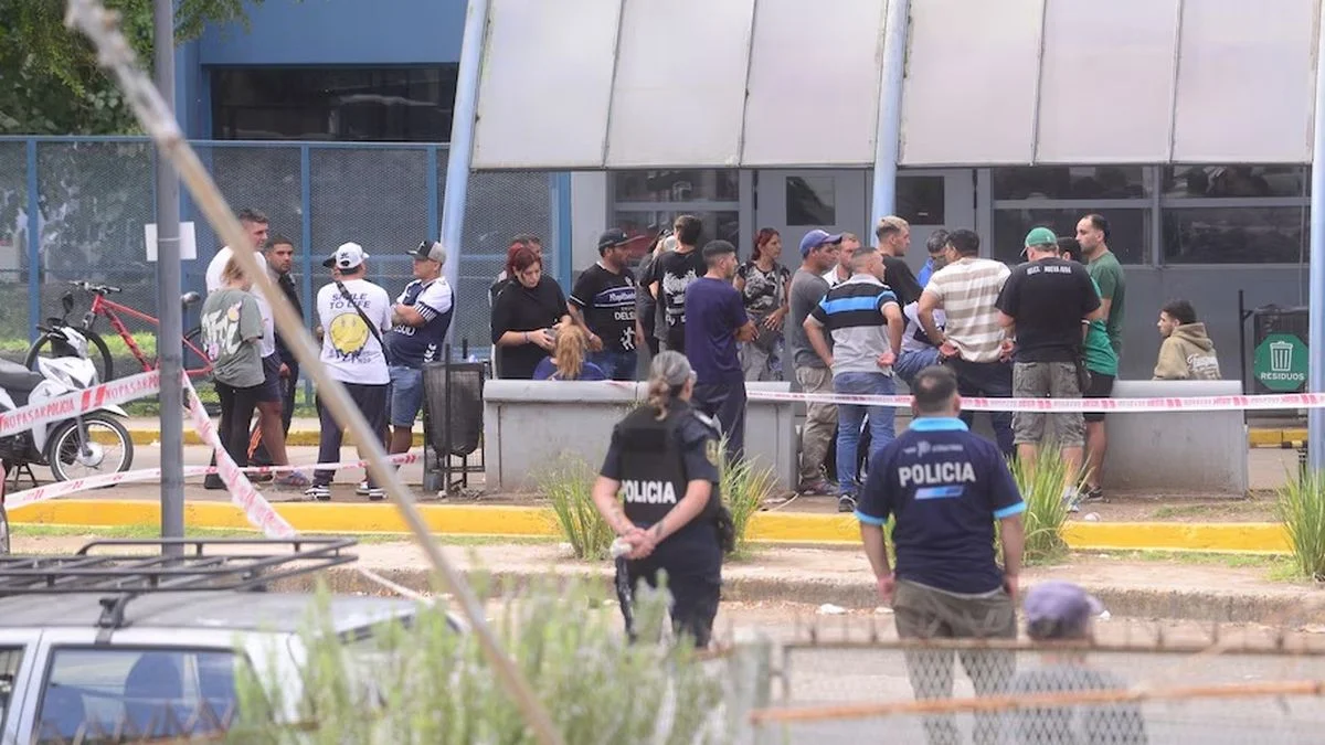Detuvieron a tres barras de Gimnasia acusados de pegarle a un policía