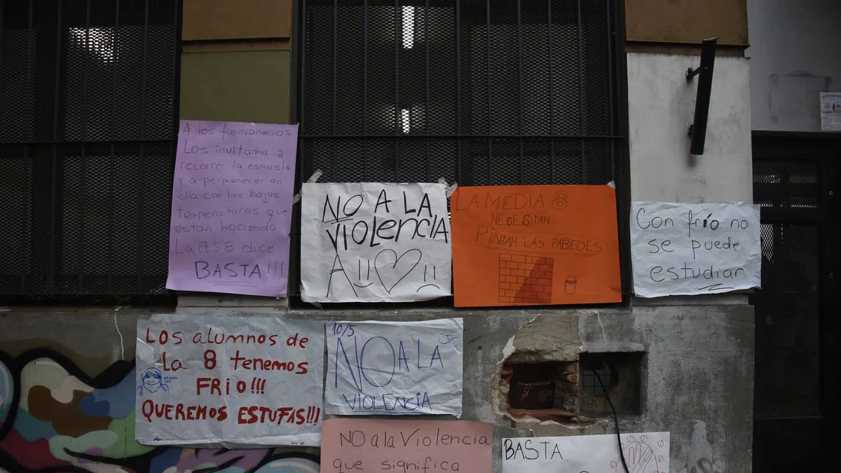 Realizaron un abrazo simbólico en una escuela de La Plata
