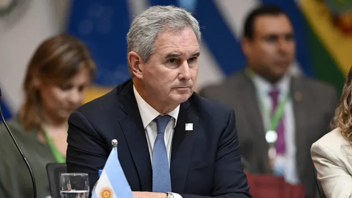 El Gobierno recomendó a los argentinos evitar viajar a Irán