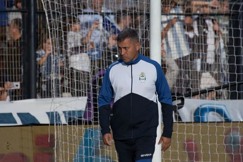 Los n&uacute;meros de Diego Flores en Gimnasia dan saldo negativo