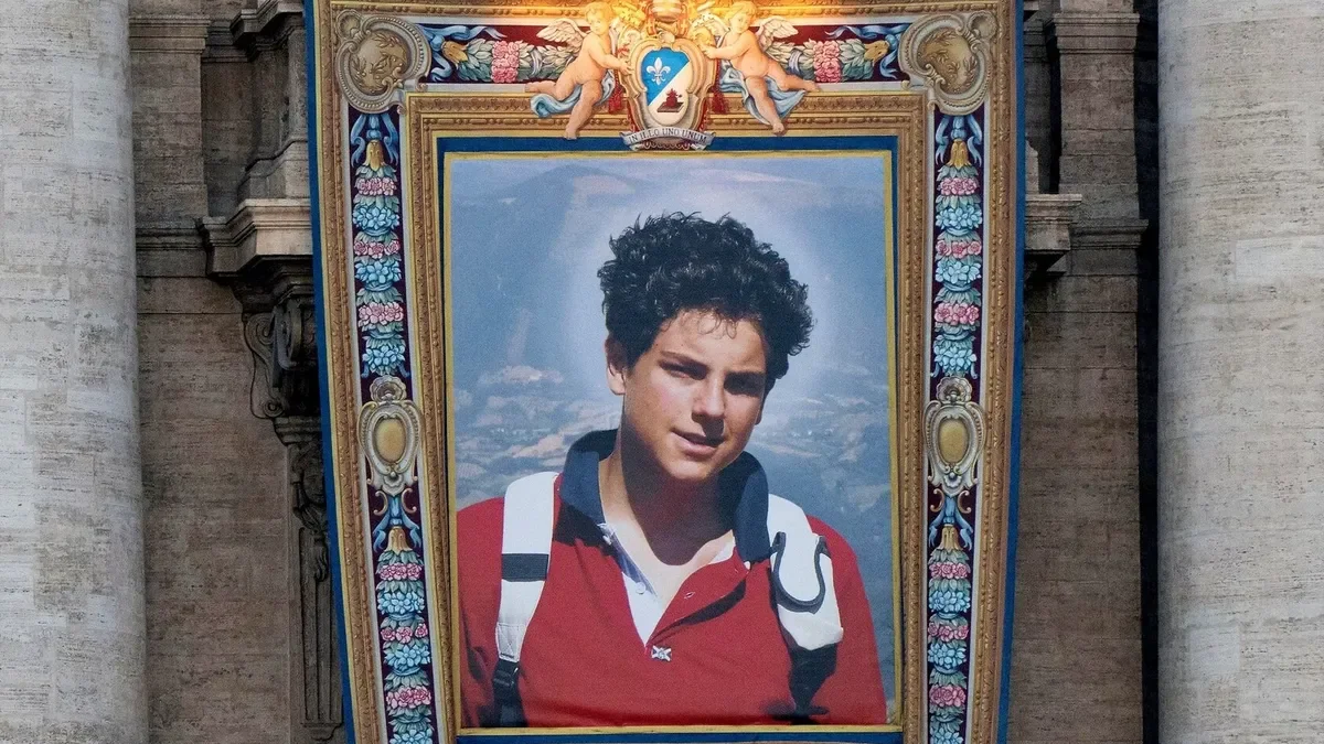 El corazón de Carlo Acutis, la historia de la reliquia del santo millennial que esta expuesta en La Plata