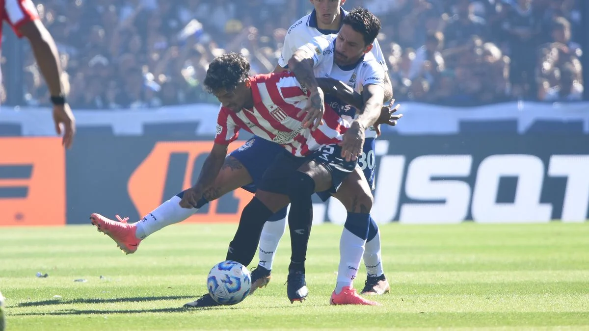 ¿Cómo quedaron Estudiantes y Gimnasia en la tabla tras el empate en el clásico?