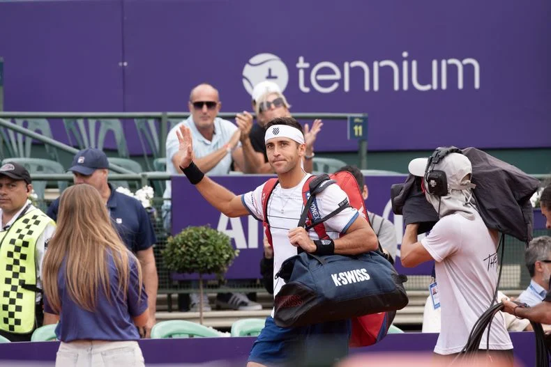 Tom&aacute;s Etcheverry cay&oacute; en la primera ronda del singles en el Argentina Open 2025