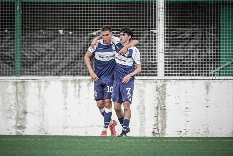 Gimnasia logr&oacute; un triunfazo en Jun&iacute;n por el Torneo de Reserva