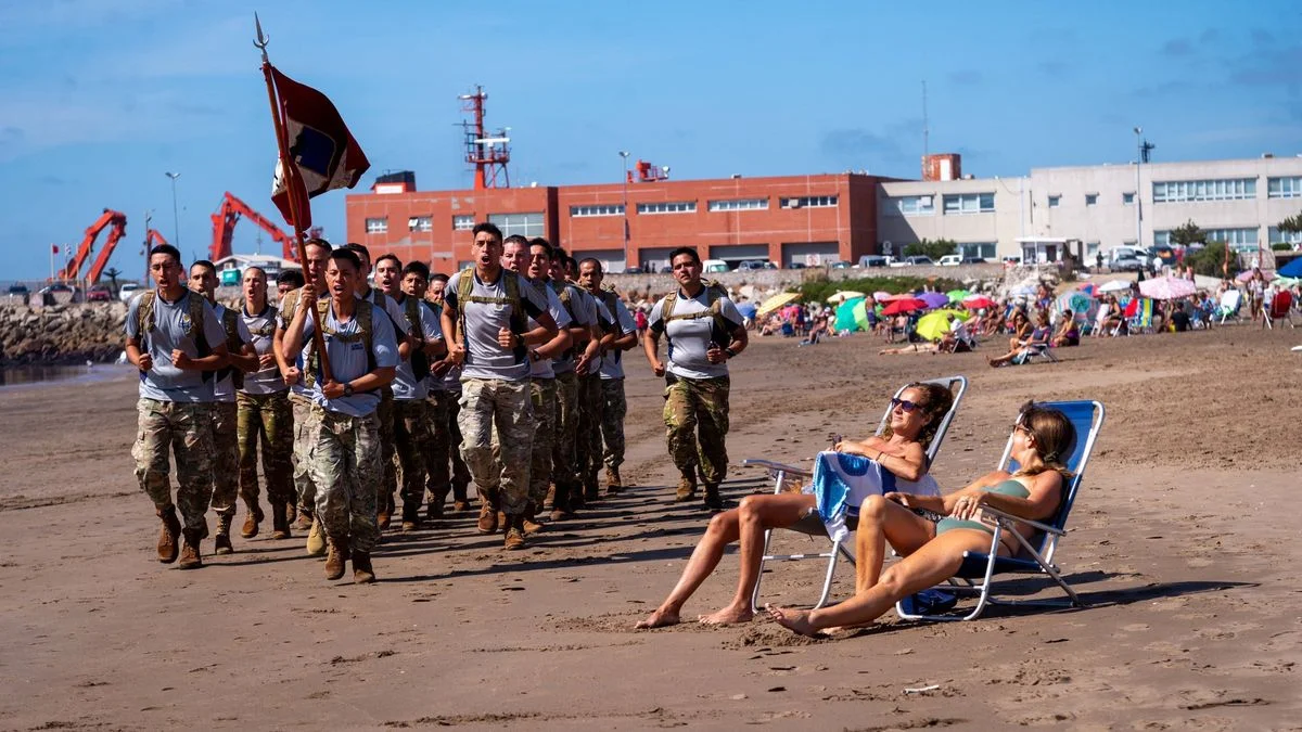 El Gobierno envió al Ejército a las playas de Mar del Plata