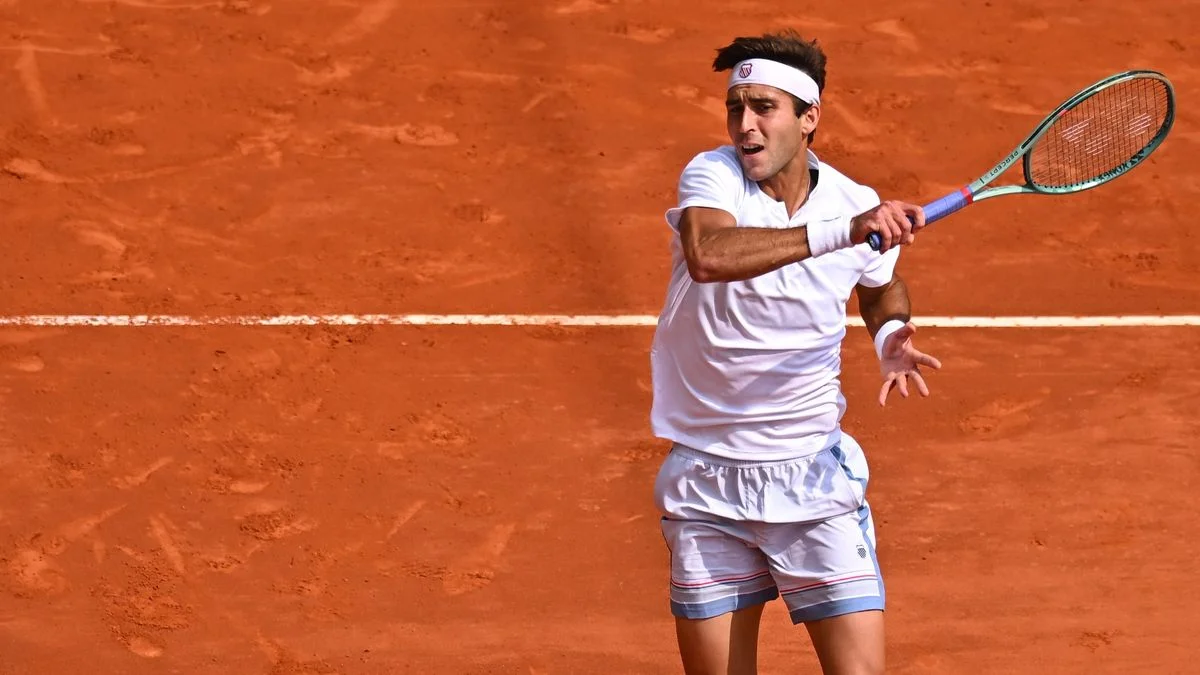 Comienzo difícil para Tomás Etcheverry y los argentinos en Roland Garros