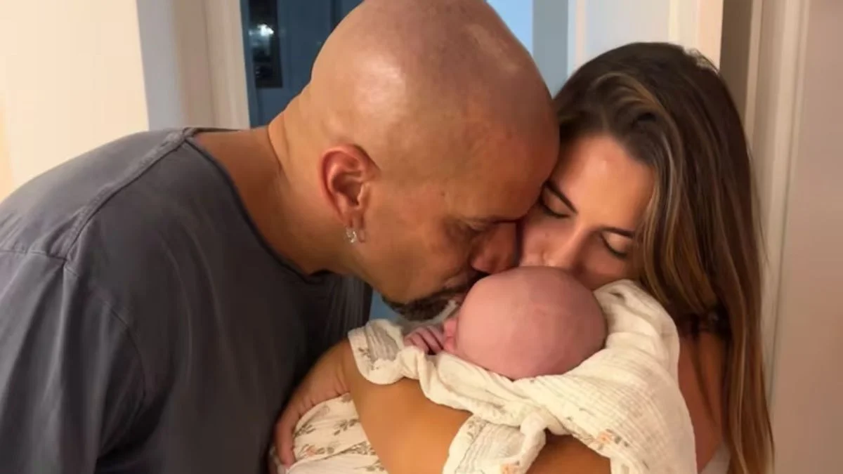 Juan Sebastián Verón mostró el rostro de su hija menor por primera vez