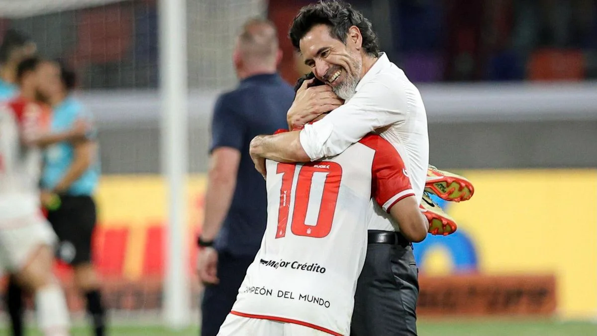 La foto que emociona a Estudiantes: la revancha de Eduardo Domínguez y Tiago Palacios