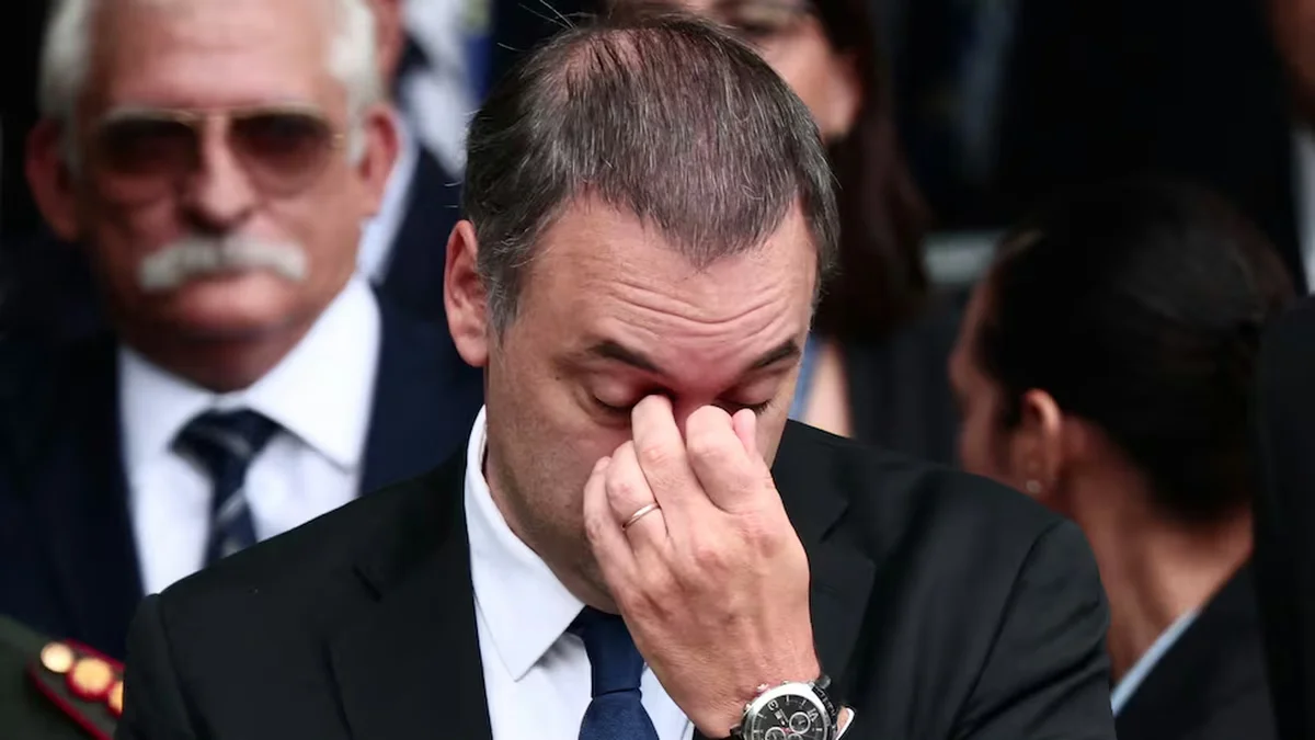 "Ahora qué te compraste?" Manuel Adorni quiso anunciar una inversión y no se la dejaron pasar