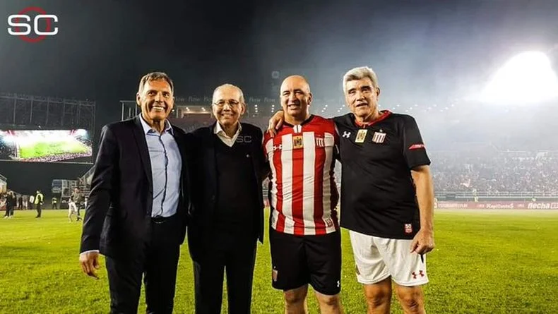 Russo, Sabella, Ponce y Trobbiani. Mediocampo inolvidable de Estudiantes