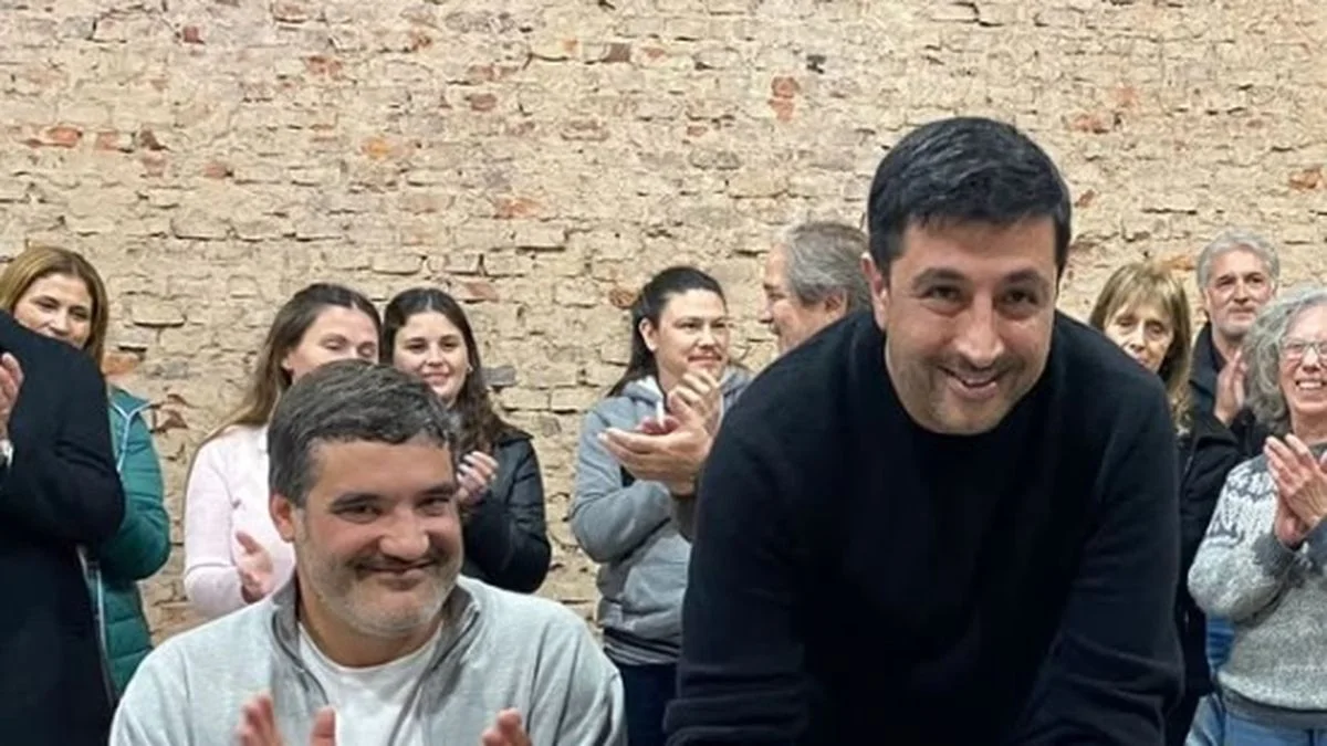 "Es meme en todo Brandsen": vecinos indignado con Fernando Raitelli