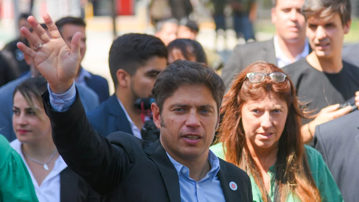 Kicillof lanza su espacio propio en La Plata y agita la interna con el kirchnerismo duro