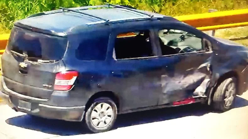 El vehículo involucrado en el accidente en Ensenada.