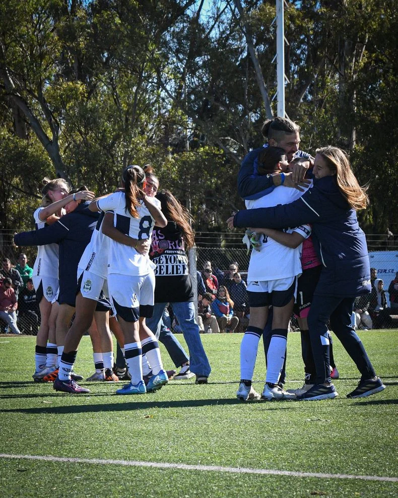 La Sub-14 de Gimnasia venci&oacute; a Estudiantes en City Bell