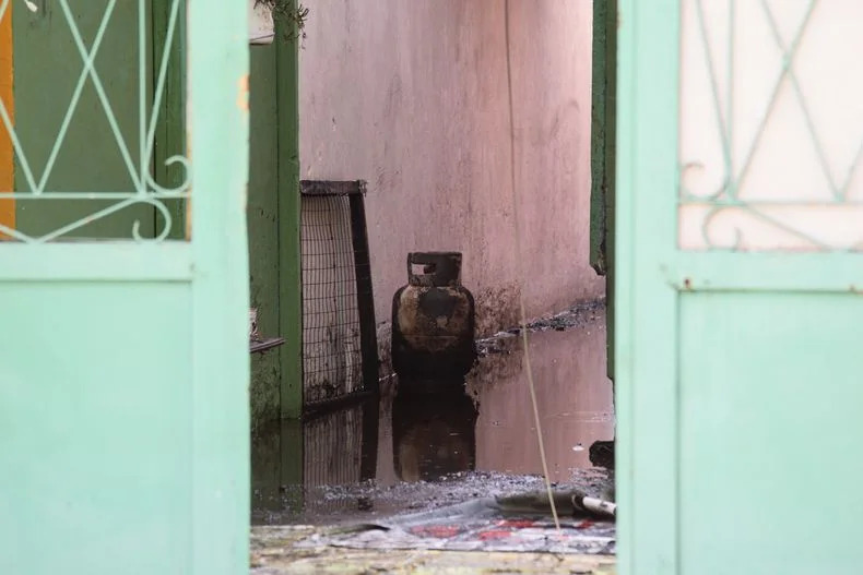 Voraz incendio en una vivienda de La Loma