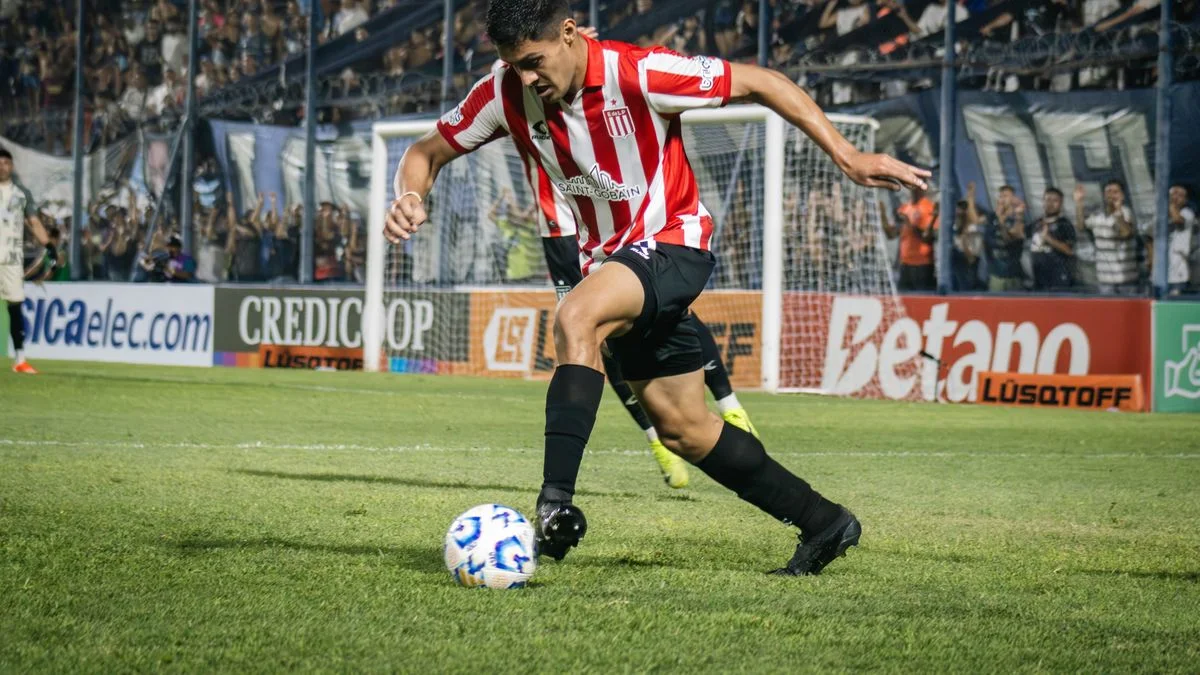Estudiantes recibe a Banfield buscando estirar su invicto