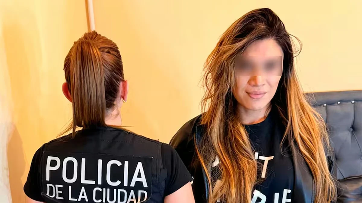 Detuvieron a una ex participante de Gran Hermano acusada de robo bajo la modalidad "viuda negra"