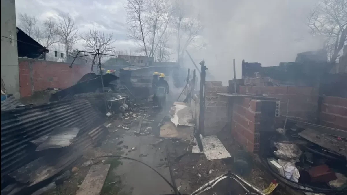 Berisso: piden ayuda para una familia que perdió todo tras un incendio