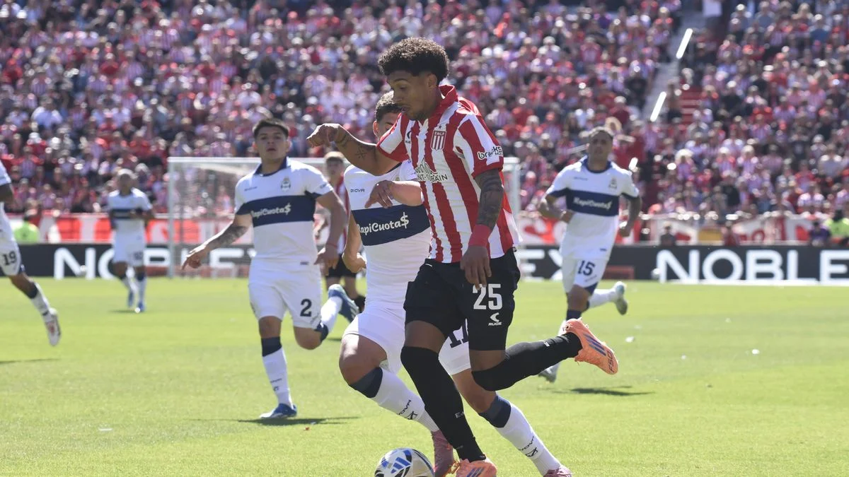 Cristian Medina, el dueño del clásico en Estudiantes