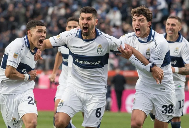 Gast&oacute;n Suso desat&oacute; la locura contenida de la gente de Gimnasia&nbsp;