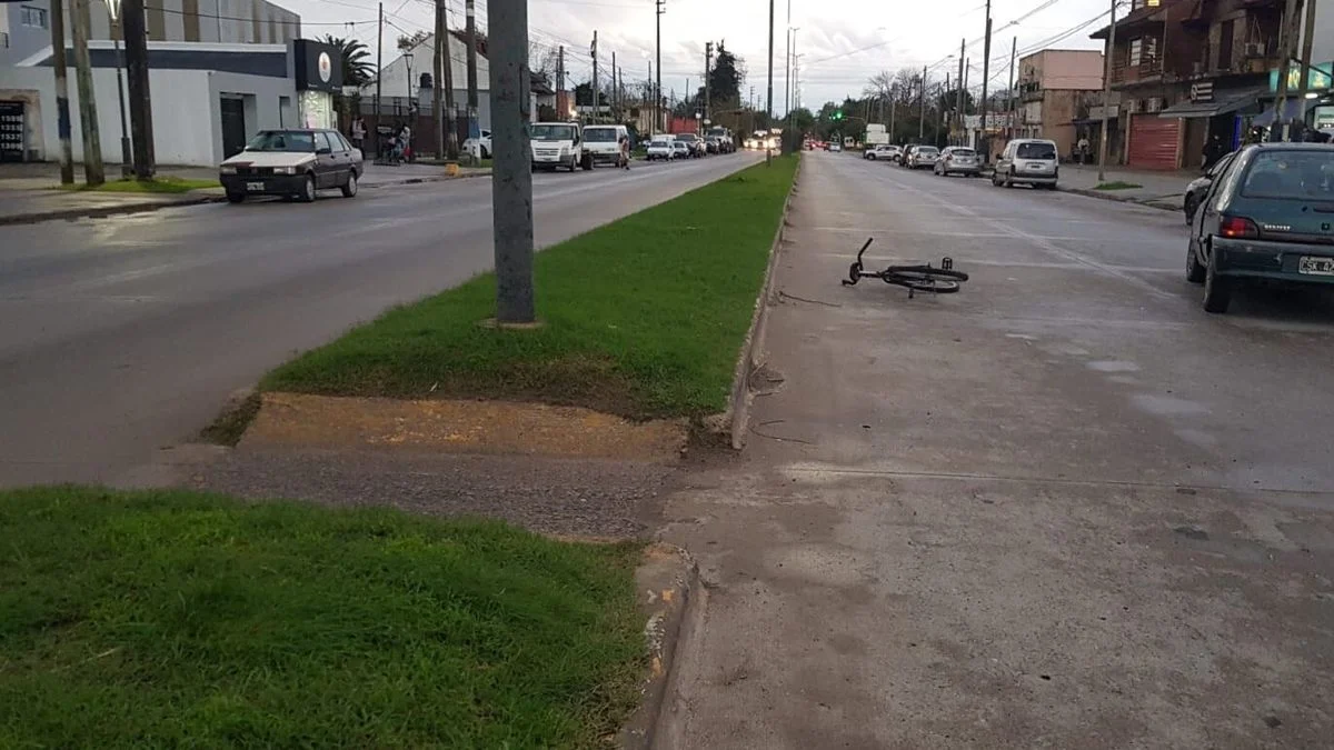 Un ciclista de 65 años fue atropellado en Melchor Romero