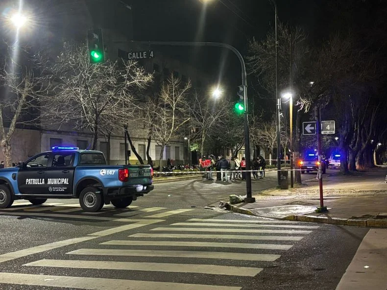 Hay conmoci&oacute;n por el fallecimiento de un repartidor en La Plata