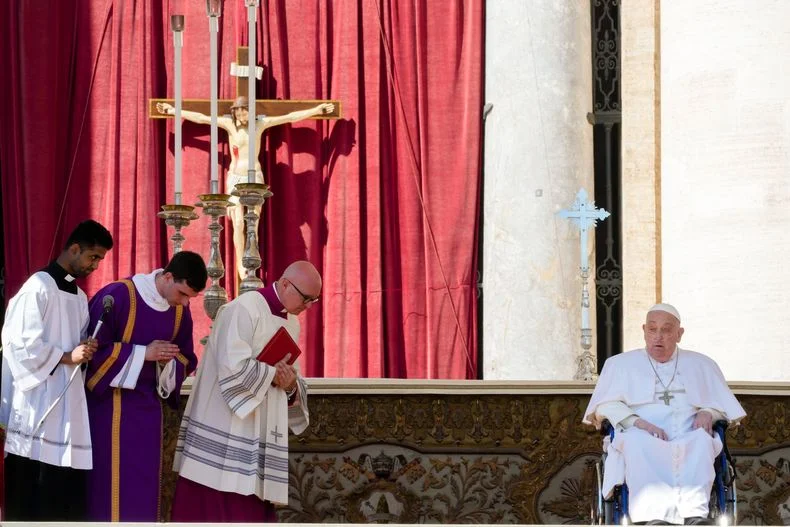 El papa Francisco reapareci&oacute; en el Vaticano&nbsp;