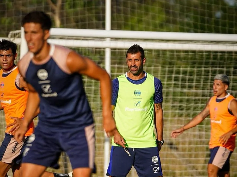 Fernando Zaniratto al mando de Gimnasia en la pretemporada 2026