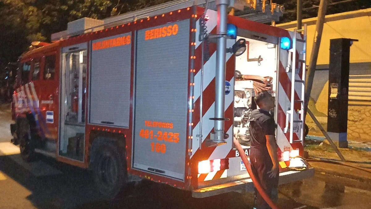 Una familia perdió todo en un incendio y pide donaciones en Berisso