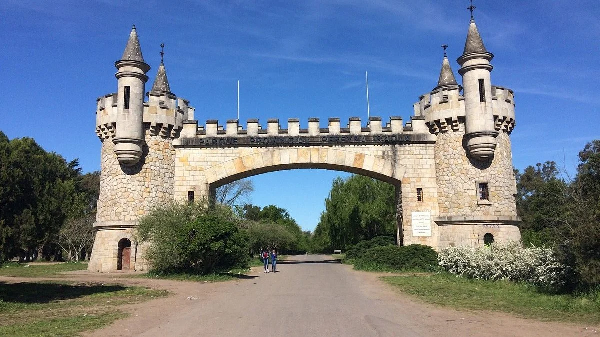 Horror en City Bell: robaron y abusaron de una joven de 25 años