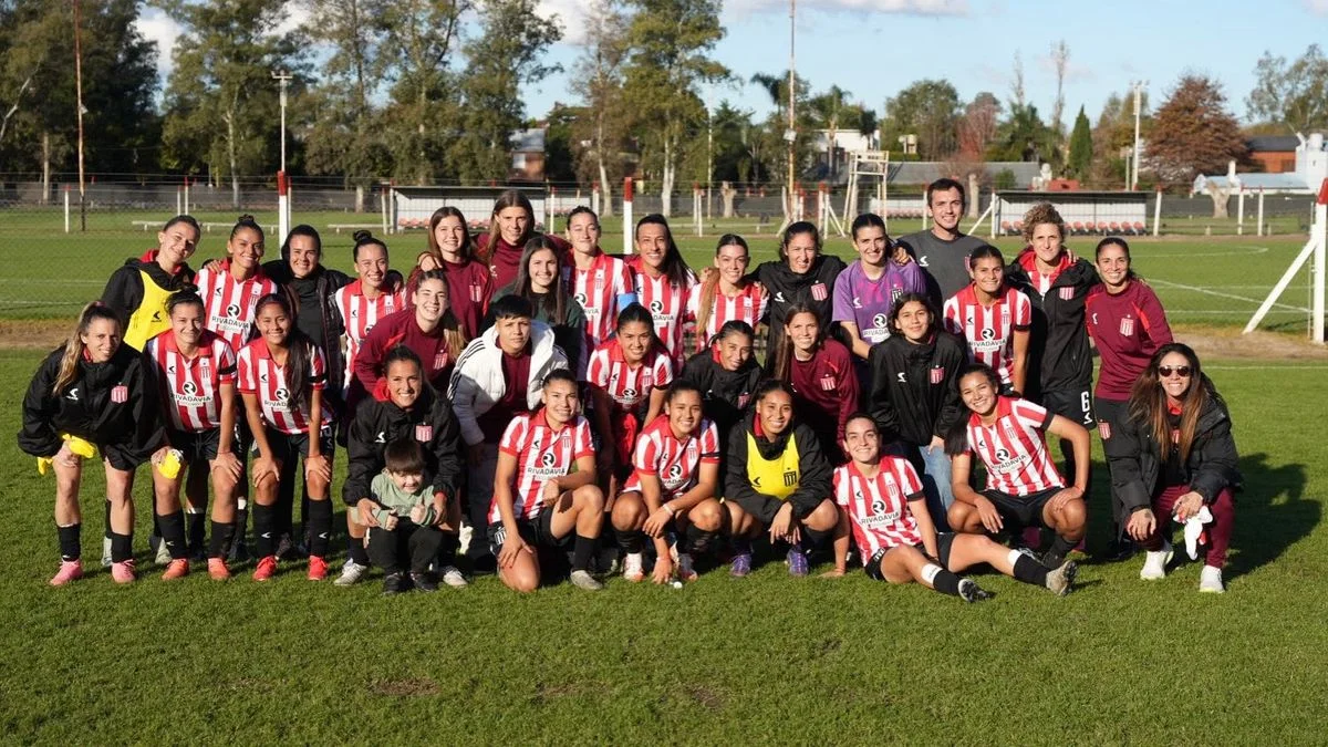 El Femenino de Estudiantes goleó y también homanejó a La Bruja