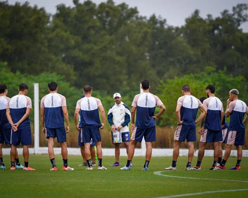 Fernando Zaniratto est&aacute; conforme, Gimnasia le baja la persiana al mercado de pases