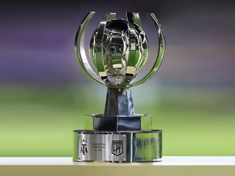 El trofeo que disputarán River y Talleres