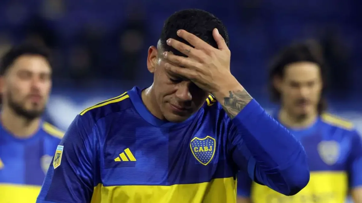 Marcos Rojo fue apartado del plantel de Boca, junto a otros jugadores