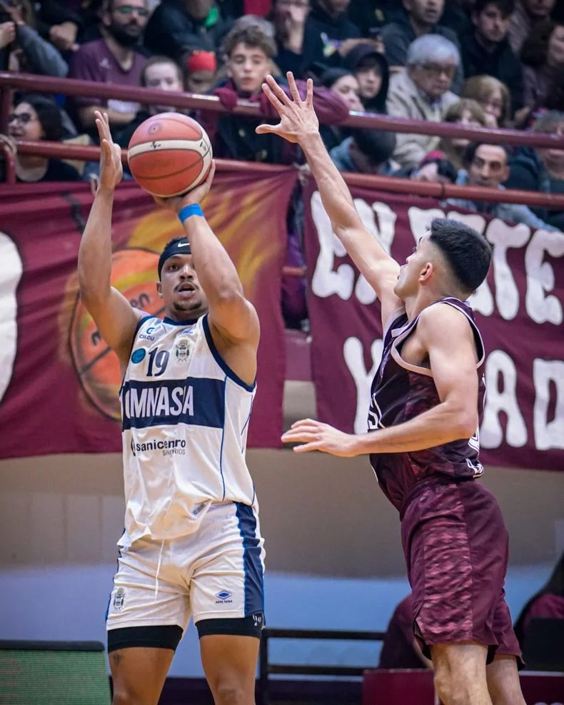 Gimnasia dio pelea, pero cayó ante Lanús en el primer juego de las semifinales de Liga Argentina de Básquet