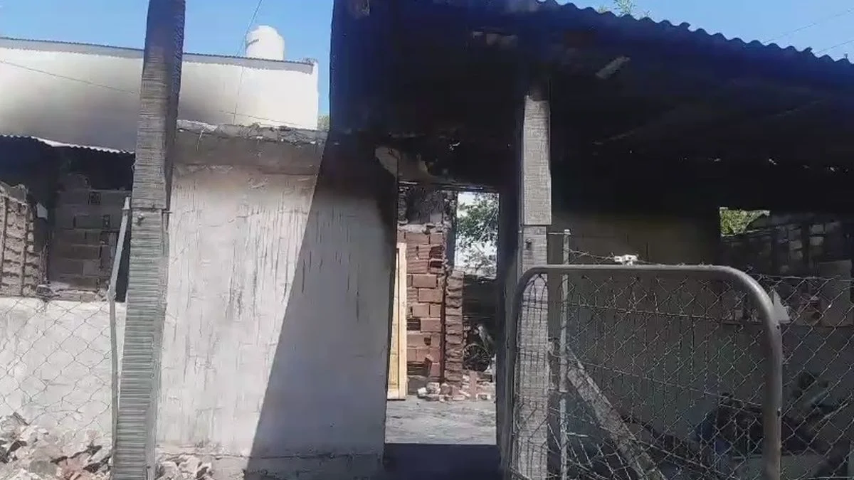 Piden ayuda para las victimas de un incendio en Los Hornos