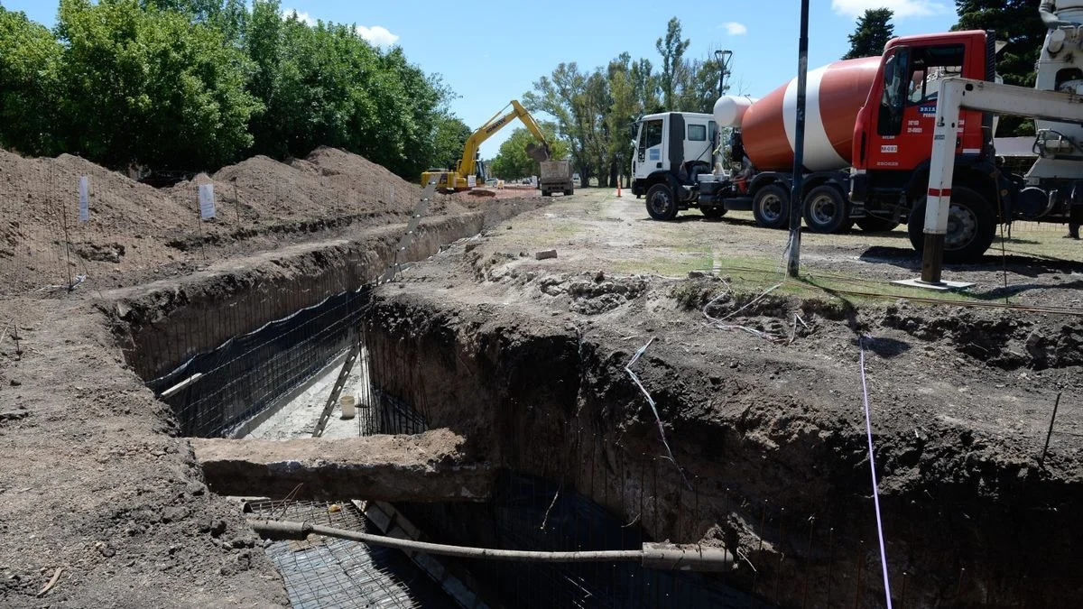 Avanzan las obras hidráulicas en puntos importantes de La Plata