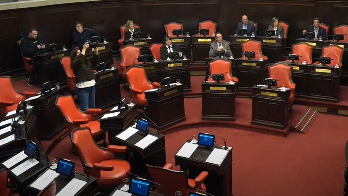 Sin cuórum, el Senado bonaerense postergó el inicio de la sesión por las reelecciones indefinidas