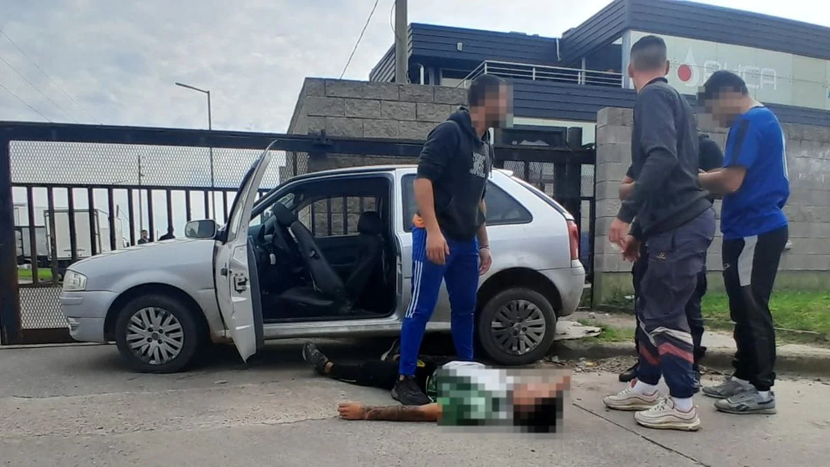 Un policía resultó herido en un accidente en Abasto