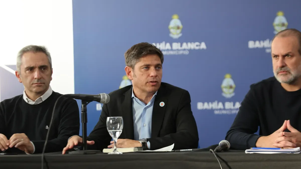 Kicillof anunció medidas para reconstruir Bahía Blanca y volvió a pedir una reunión con Milei