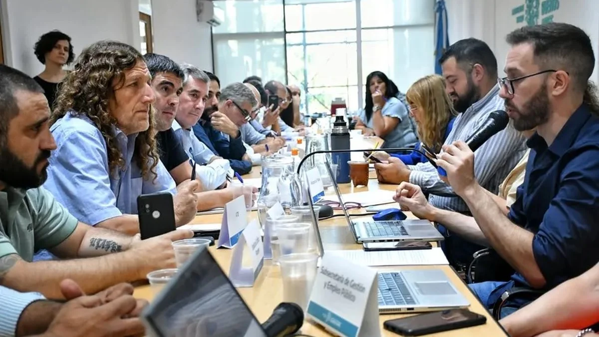 Paritarias: los estatales aprobaron la oferta de la Provincia