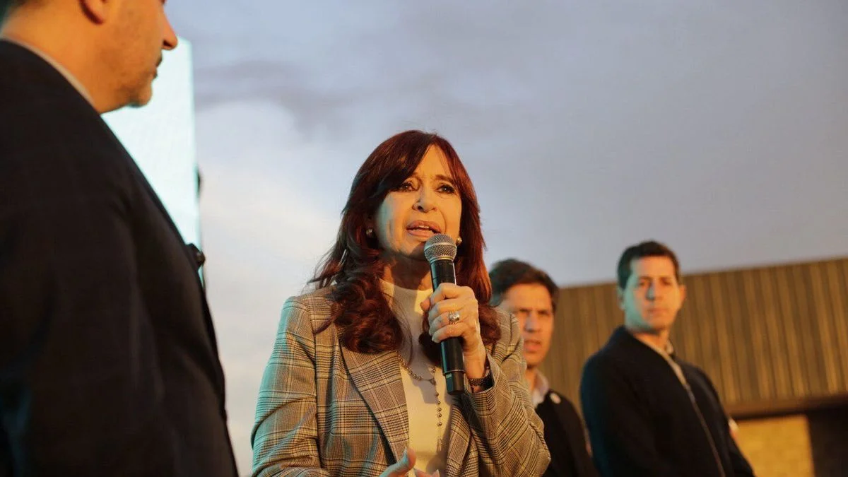 Confirman que Cristina Kirchner será candidata si Kicillof decide desdoblar