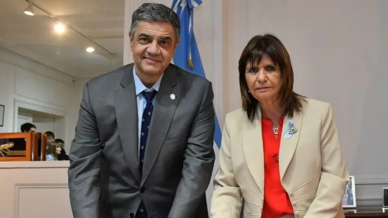 Patricia Bullrich tantea la CABA mientras tensa con Karina Milei