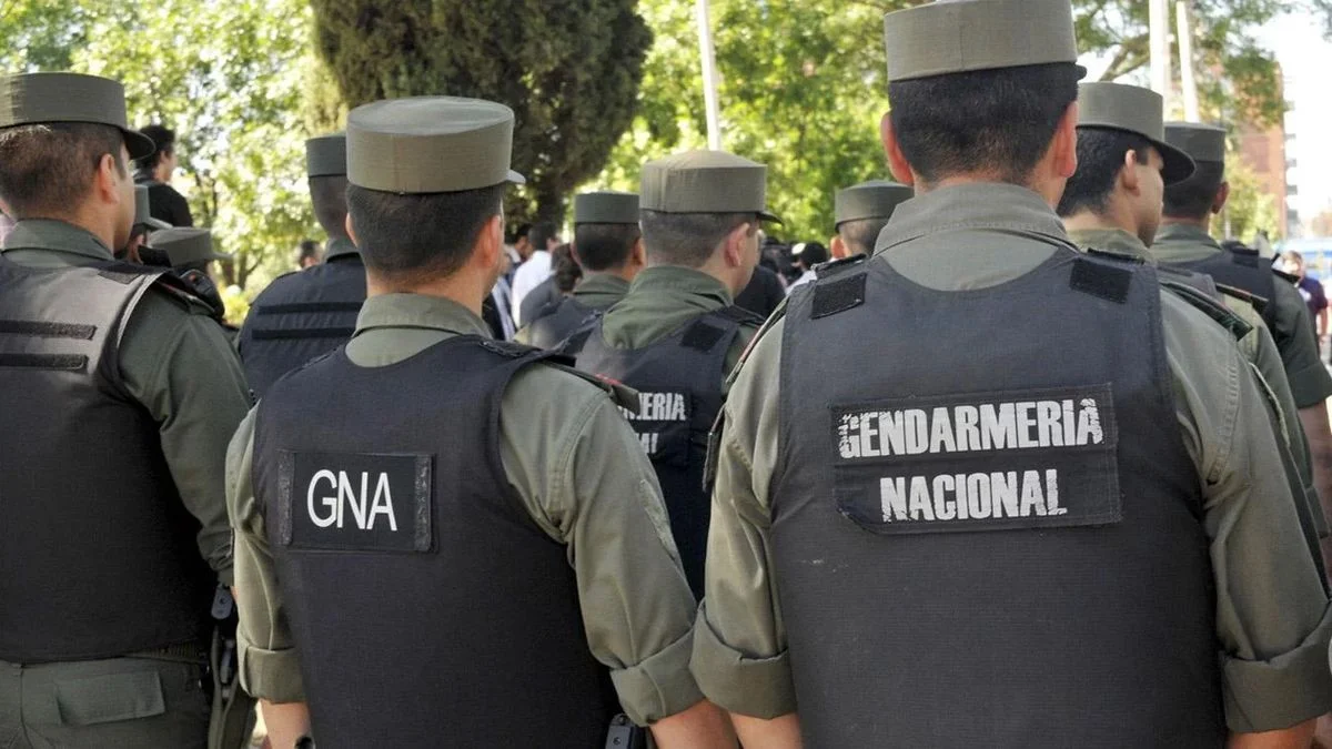 Tras las críticas a Kicillof, intendentes piden que se envíen gendarmes a las calles