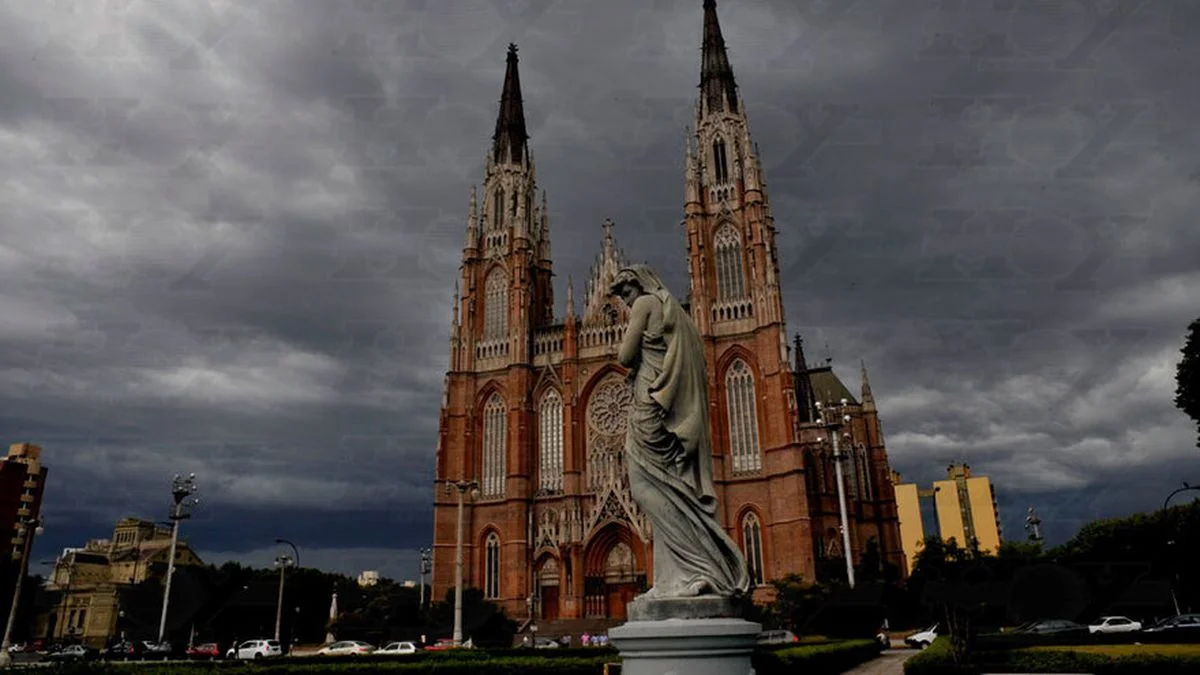 ¿A qué hora llegarían las tormentas más fuertes a La Plata?