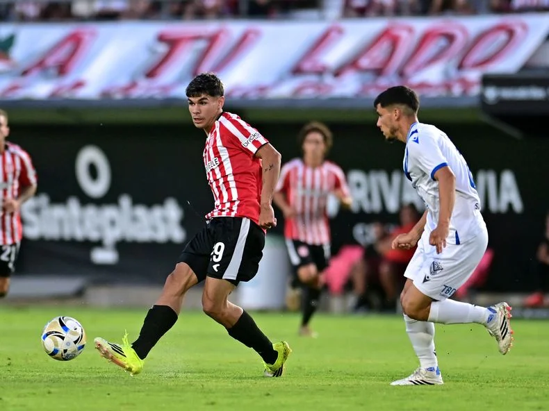 Estudiantes no le encontr&oacute; la vuelta a V&eacute;lez, y perdi&oacute; de local